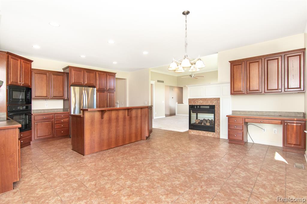 2481 ANDREW THOMAS Trail, Ann Arbor, MI 48103 — Photo 22