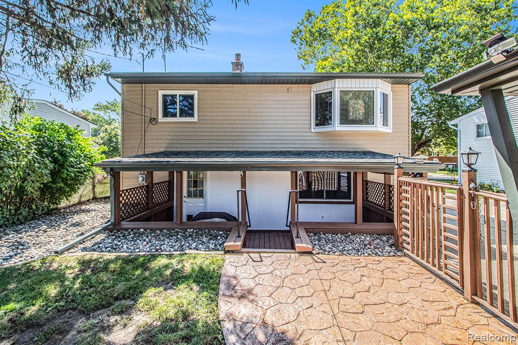 23234 Candace Drive, Rockwood, MI — Photo 24