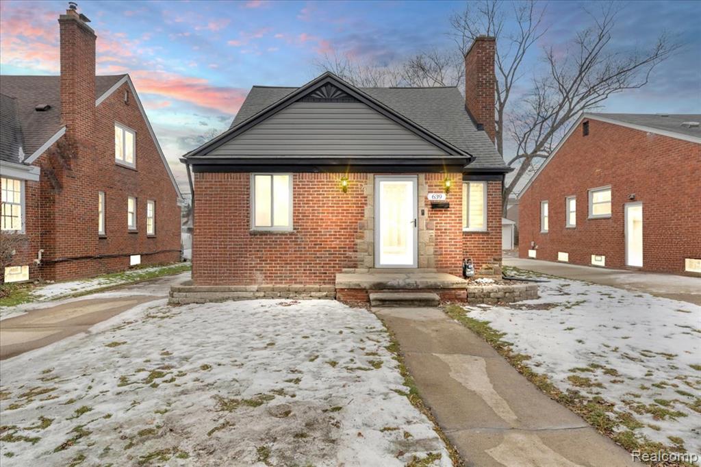 639 N Vernon Street, Dearborn, MI 48128 — front exterior