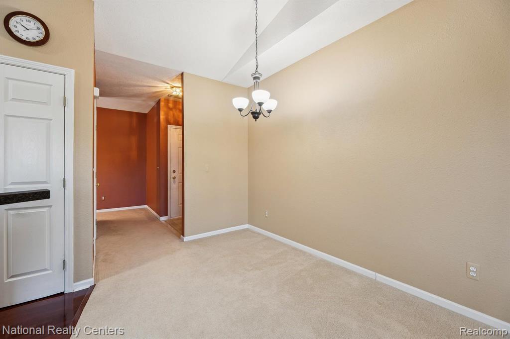 1490 FOX POINTE Circle, Ann Arbor, MI 48108 — Photo 7