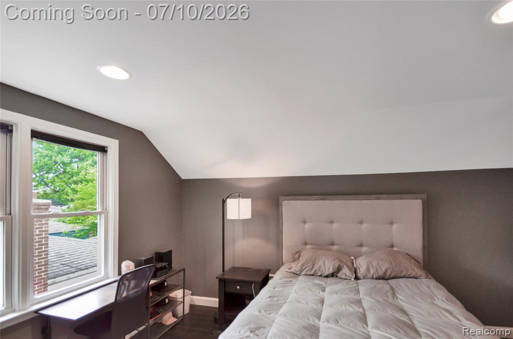 29067 Milton Avenue, Madison Heights, MI 48071 — Photo 22