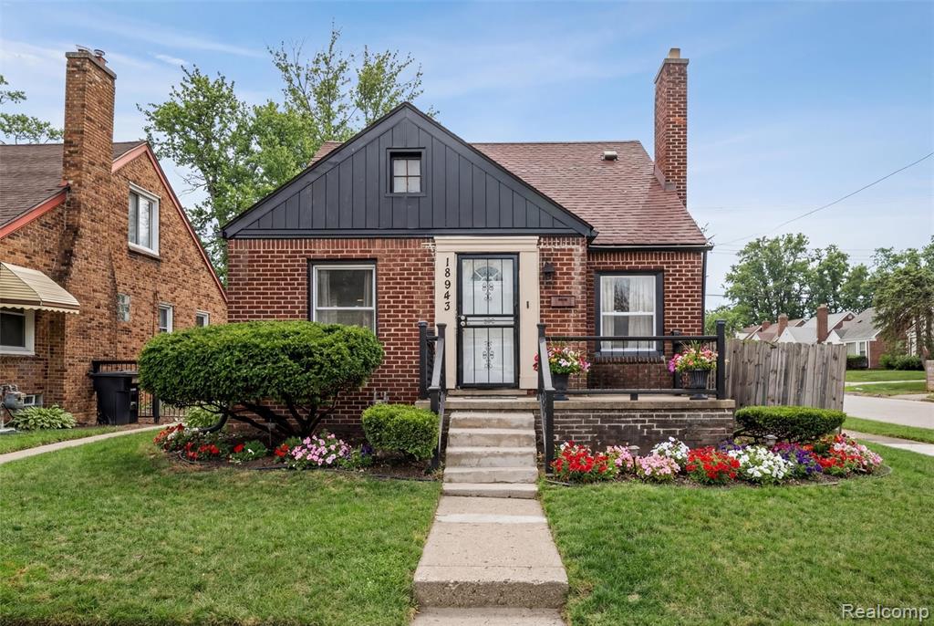 18943 Curtis Street, Detroit, MI 48219 — front exterior