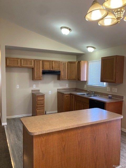 480 E COLUMBIA Avenue, Pontiac, MI 48340 — Photo 3