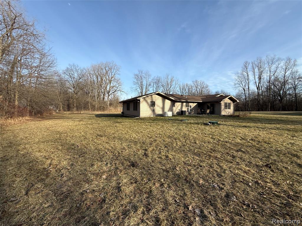 26020 Martinsville Road, Belleville, MI 48111 — Photo 44