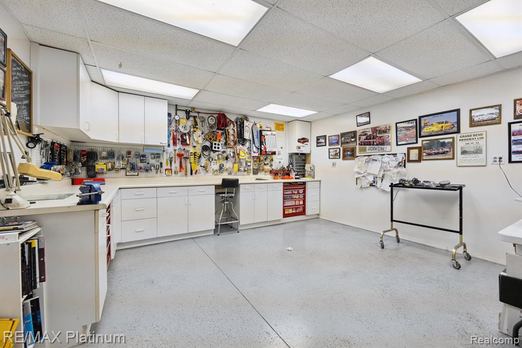 8872 Thornapple Drive, Pinckney, MI 48169 — Photo 9