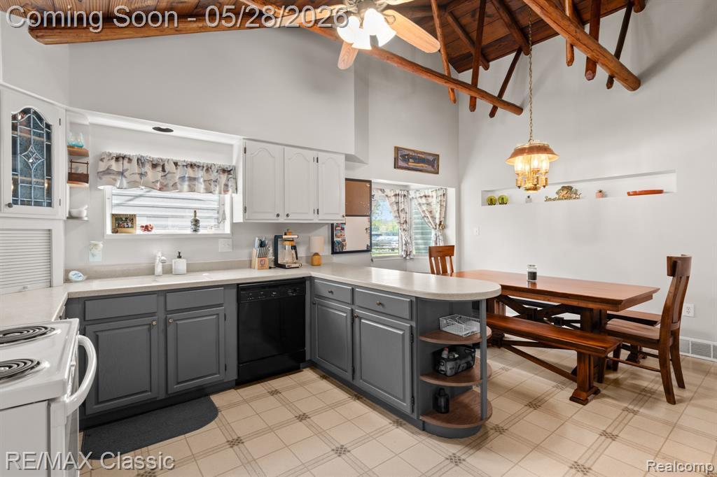 10584 Bob White Beach Boulevard, Whitmore Lake, MI 48189 — Photo 30