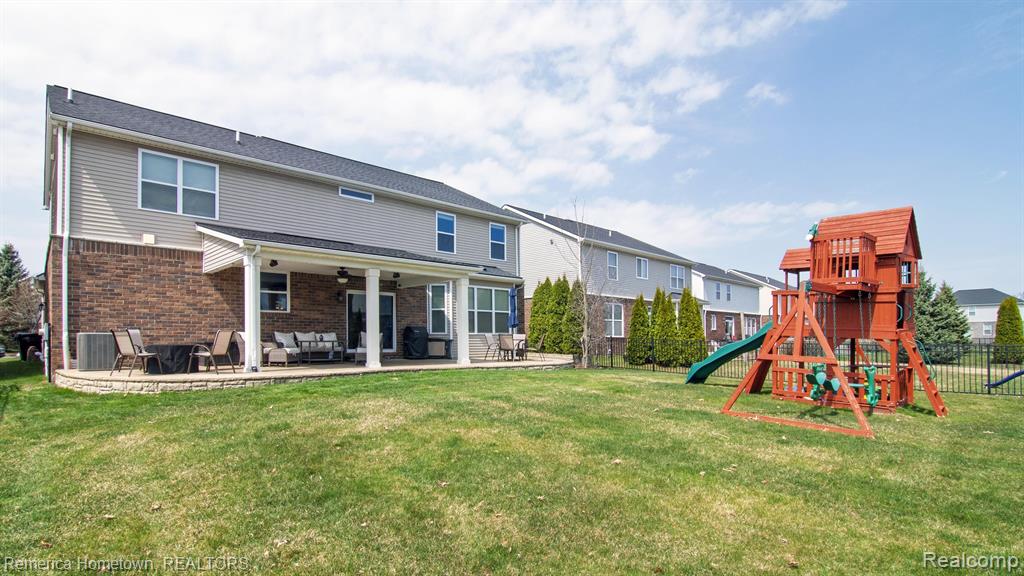 49606 E CENTRAL Park, Shelby Twp, MI 48317 — Photo 43