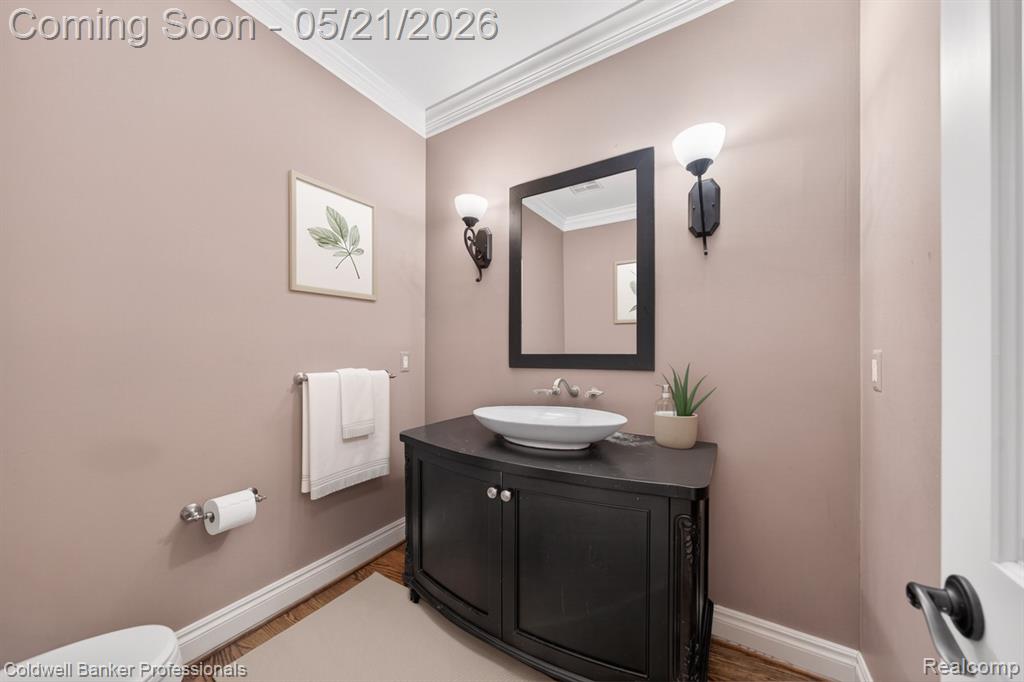 2076 Shore Hill Court, West Bloomfield, MI 48323 — Photo 18