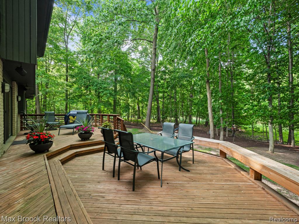 6224 Bromley Court, West Bloomfield, MI — Photo 50