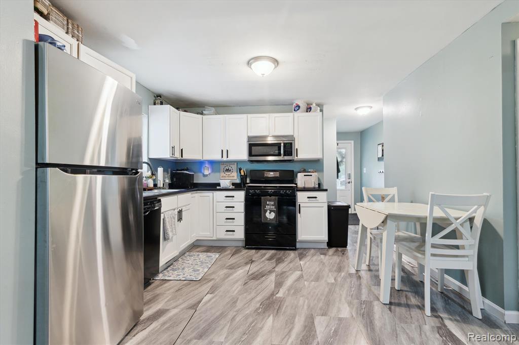 759 Elm Street, Allenton, MI 48002 — Photo 9