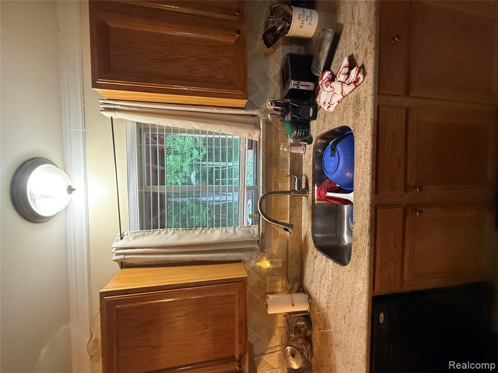 44994 Sondra Drive, Belleville, MI 48111 — Photo 13