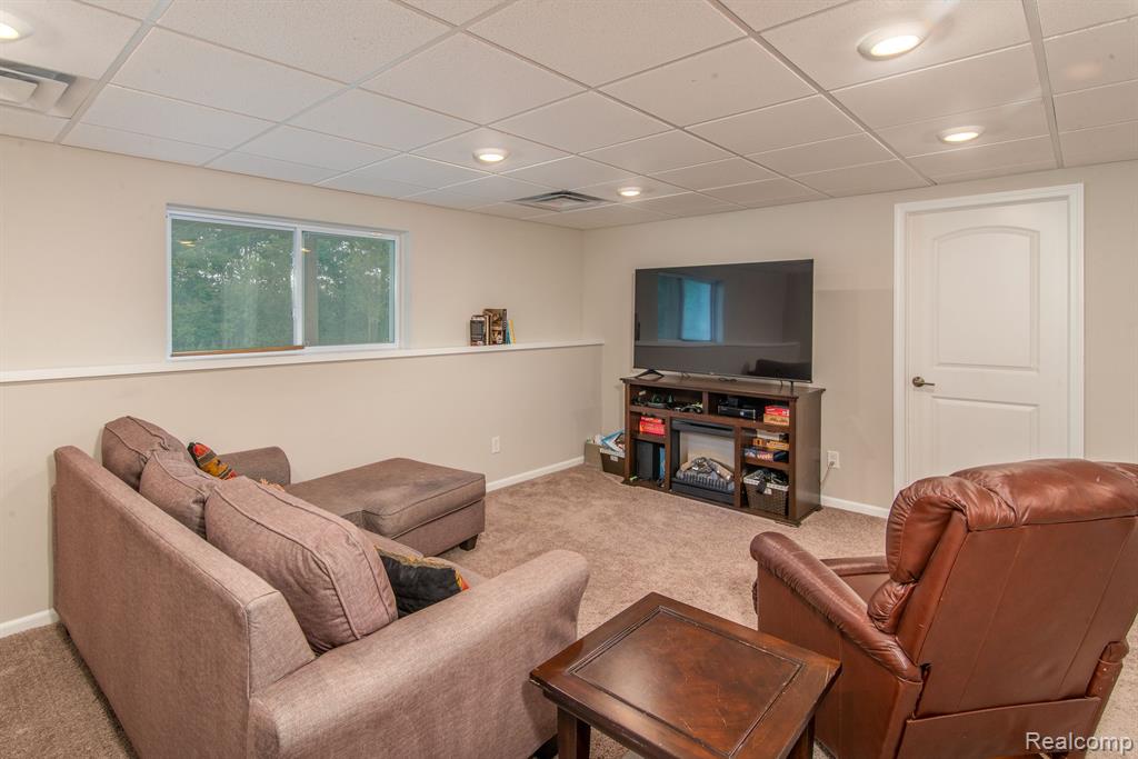 9929 KYLIE Drive, Brighton, MI 48116 — Photo 18