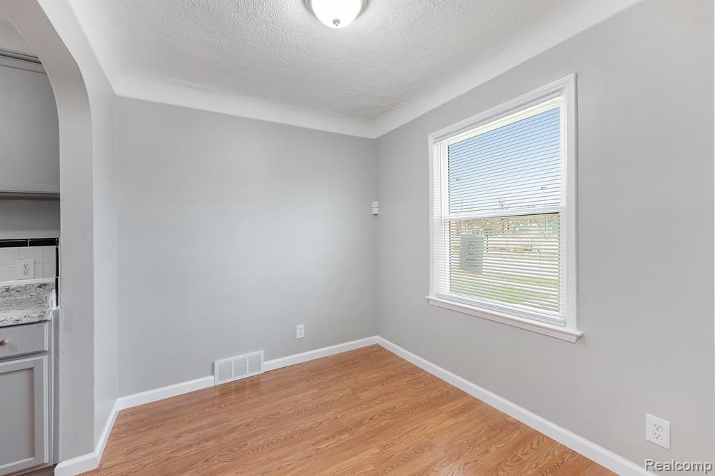 19315 Annchester Road, Detroit, MI 48219 — Photo 7