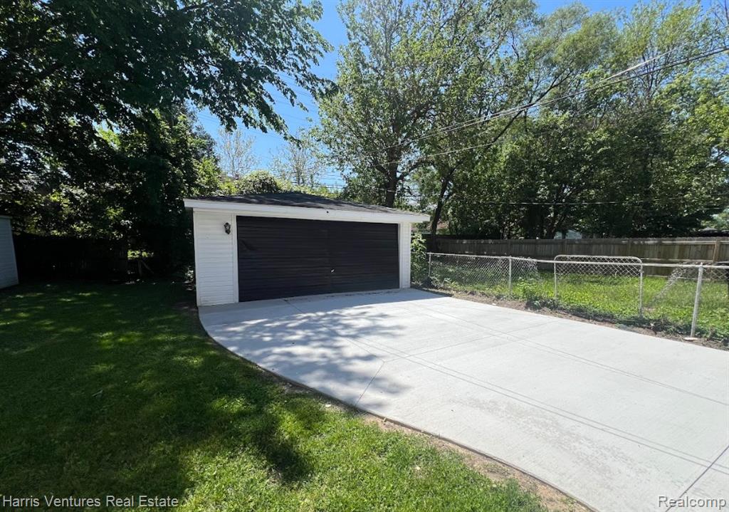 22144 Moross Road, Grosse Pointe, MI 48236 — Photo 5
