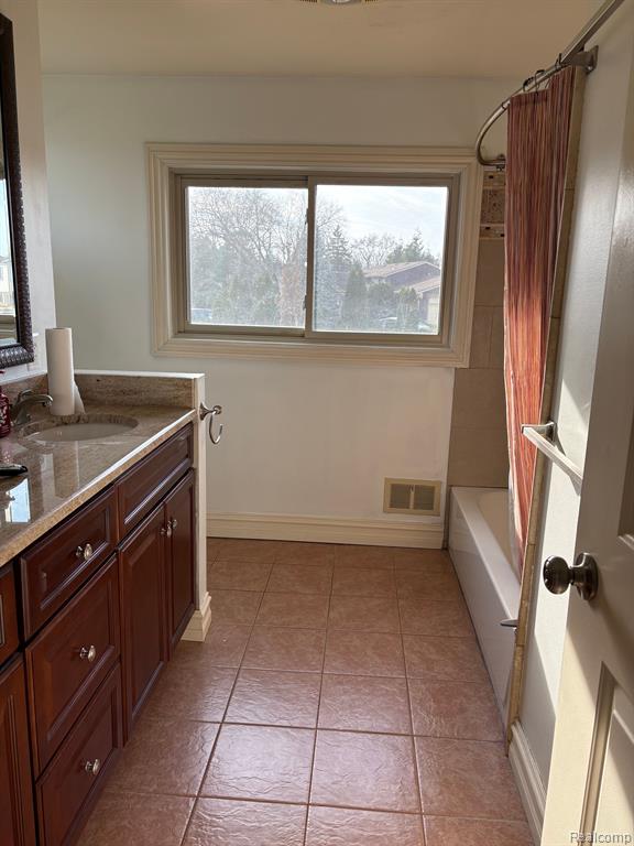 40006 STIMPSON Drive, Sterling Heights, MI 48310 — Photo 15