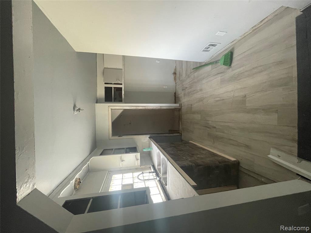 12112 Findlay Street, Detroit, MI, 48205