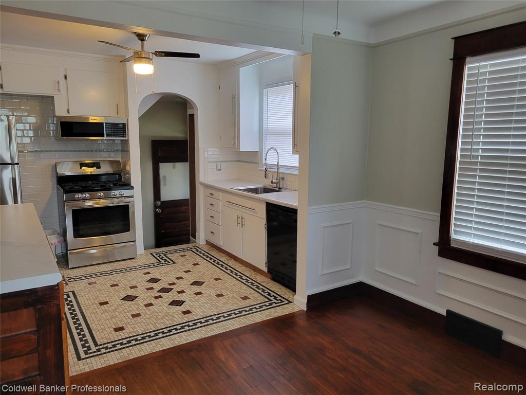 8222 Hupp Avenue, Warren, MI 48089 — Photo 6