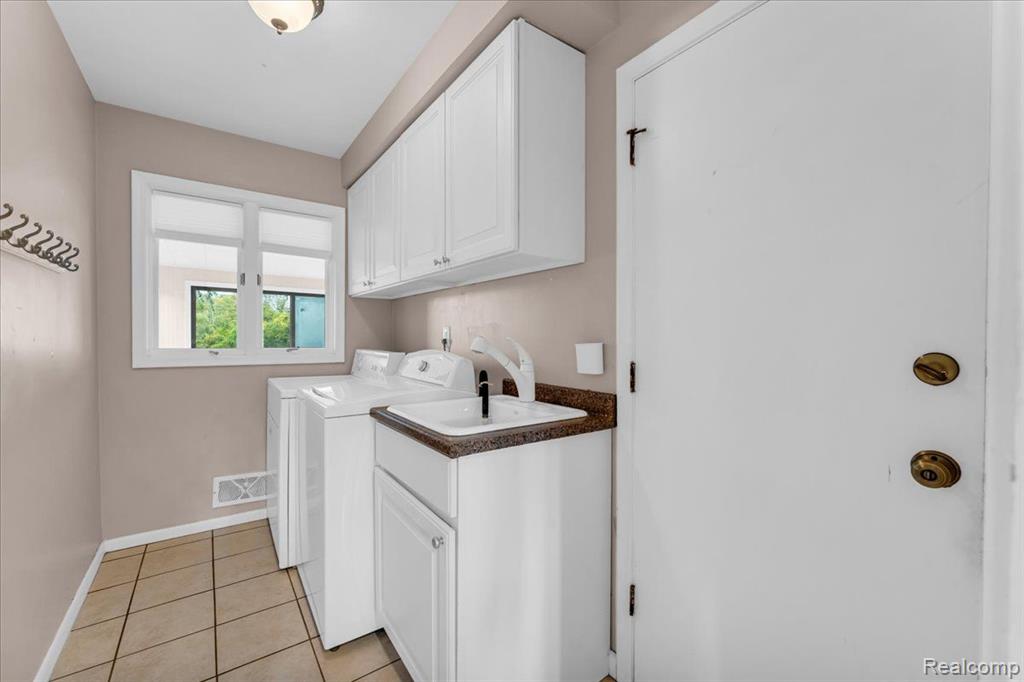 4316 PINE TREE Trail, Bloomfield Hills, MI 48302 — Photo 14