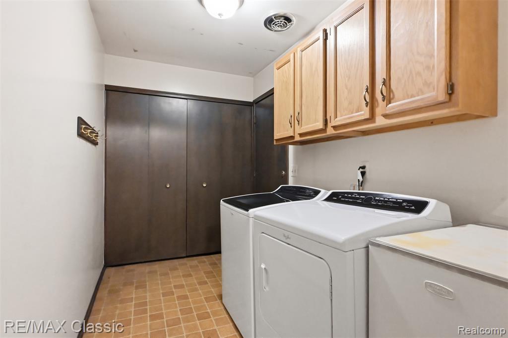 45451 Woodleigh Way, Plymouth, MI 48170 — Photo 23