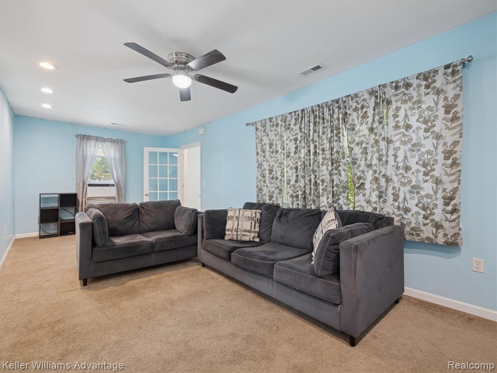6008 Burroughs Avenue, Sterling Heights, MI 48314 — Photo 6