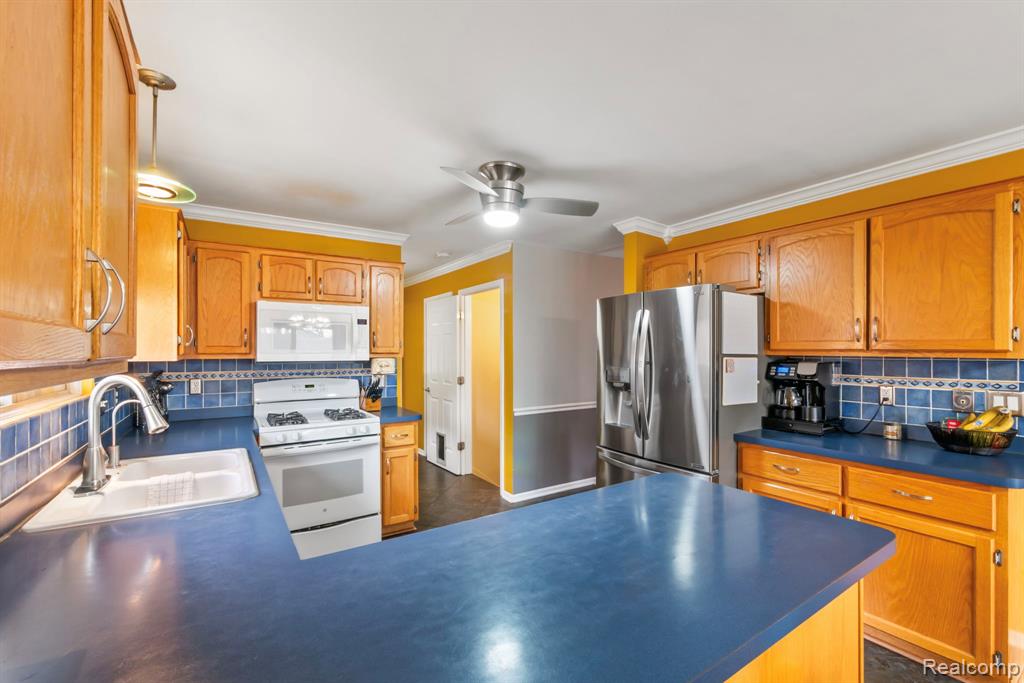 49248 Berkshire Drive, Chesterfield, MI 48047 — Photo 22