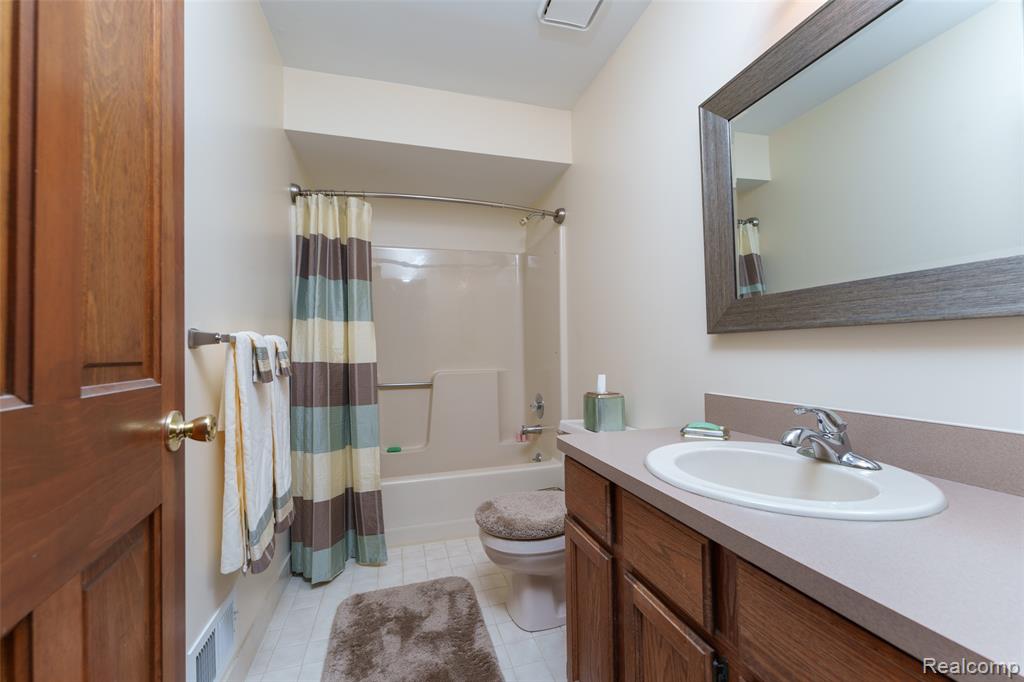 7511 Welle Road, Brighton, MI 48116 — Photo 24
