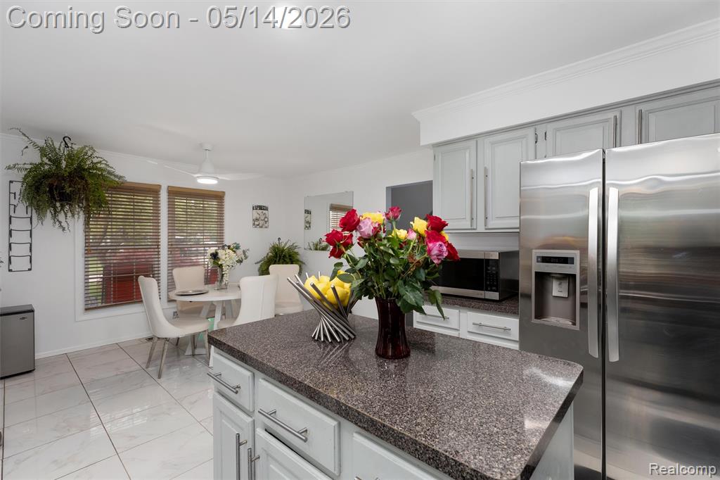 27526 Bridle Hills Drive, Farmington, MI 48336 — Photo 11