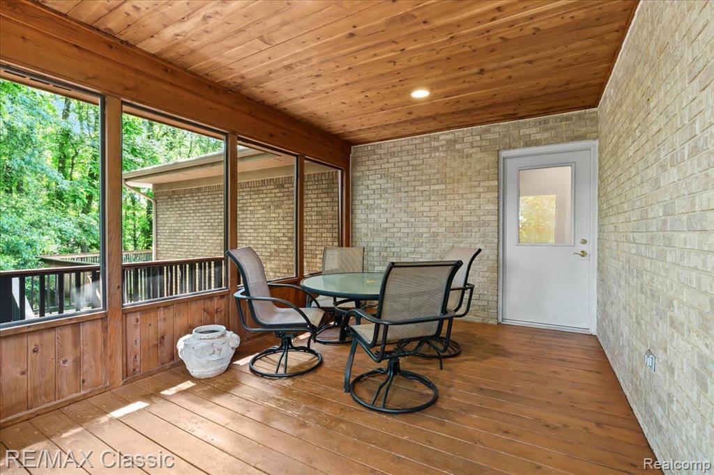 4160 Rolling Pines Court, Commerce Twp, MI 48382 — Photo 12