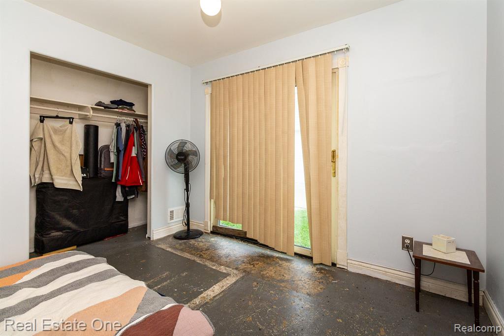 9065 WILLIAM Street, Taylor, MI 48180 — Photo 15