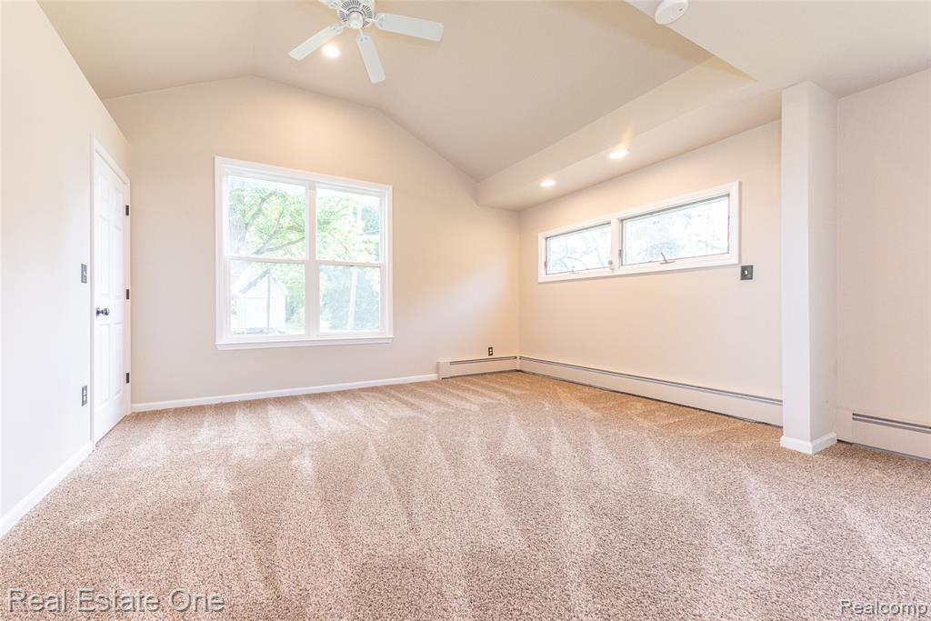 912 N Wixom Road, Wixom, MI 48393 — Photo 21