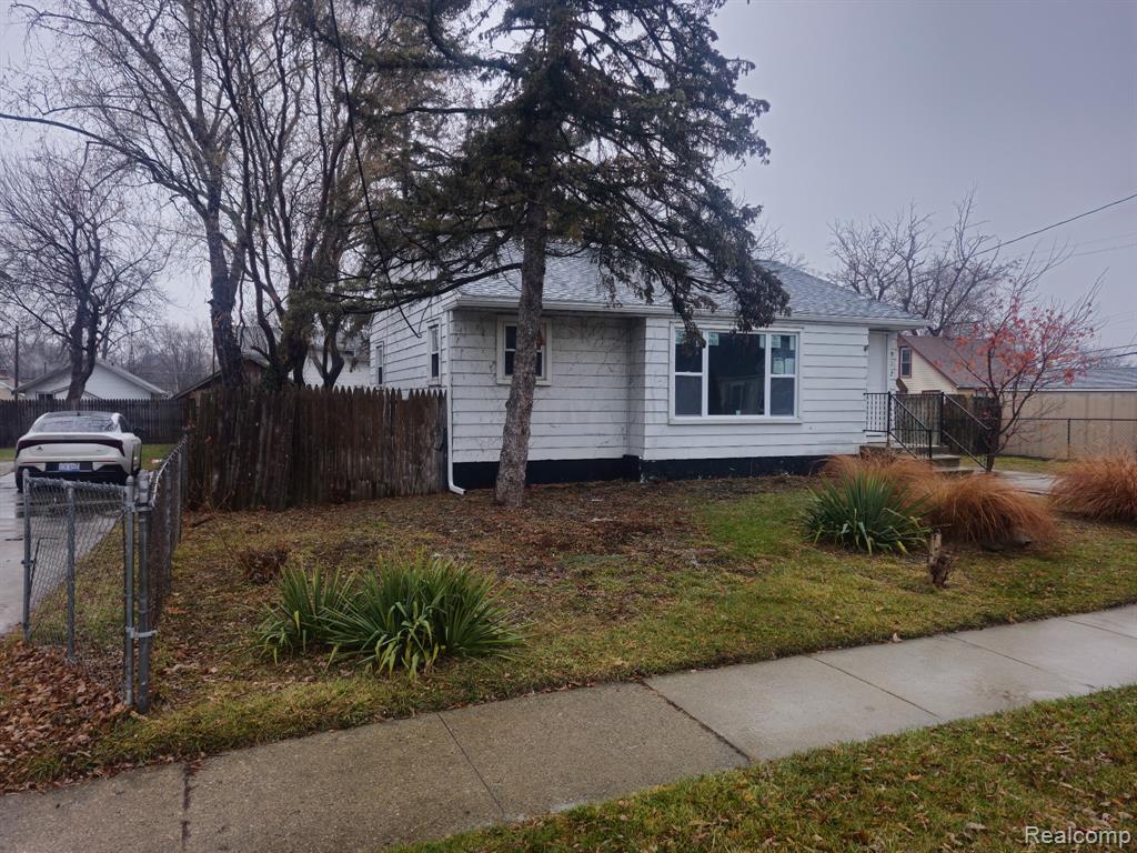 912 Markham Street, Flint, MI 48507 — Photo 18