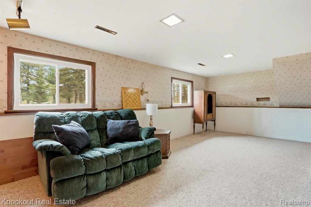3467 Pebble Creek Drive, Vassar, MI 48768 — Photo 36