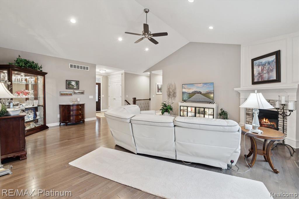 4719 CHESTNUT SPRINGS Drive, Howell, MI 48843 — Photo 8