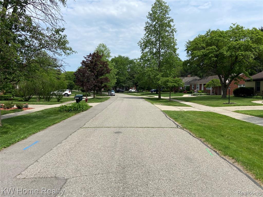 18635 San Diego Boulevard, Lathrup Village, MI 48076 — Photo 38