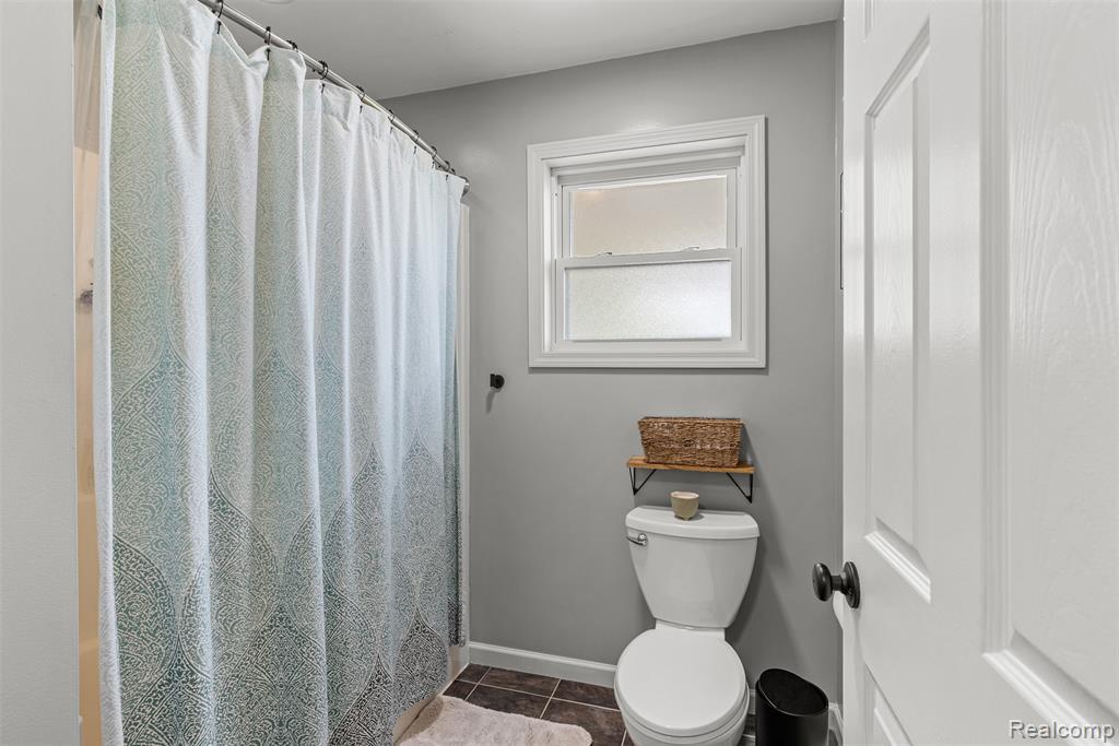 10433 Nichols Road, Gaines Vlg, MI 48436 — Photo 25