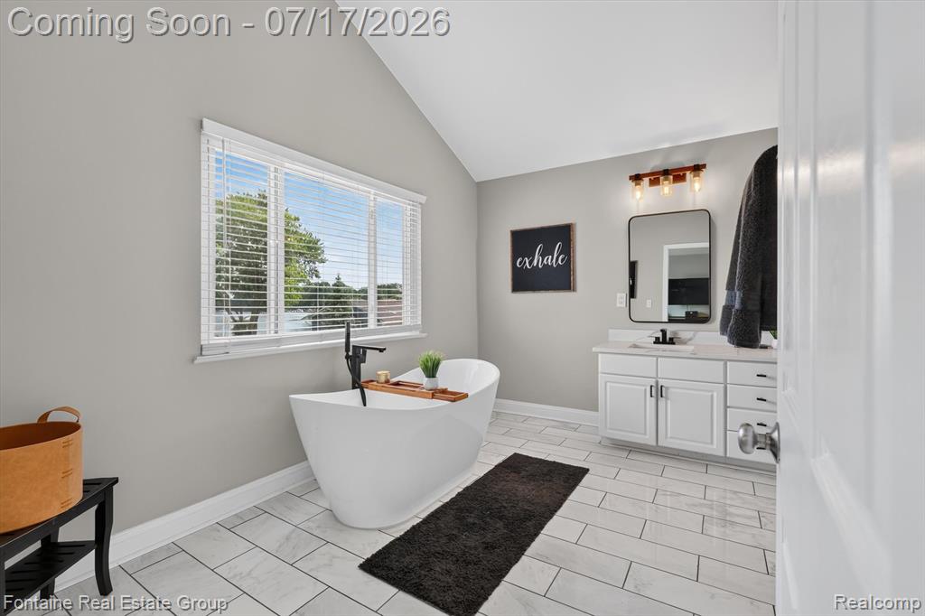 240 Rosebud Court, Walled Lake, MI 48390 — Photo 31
