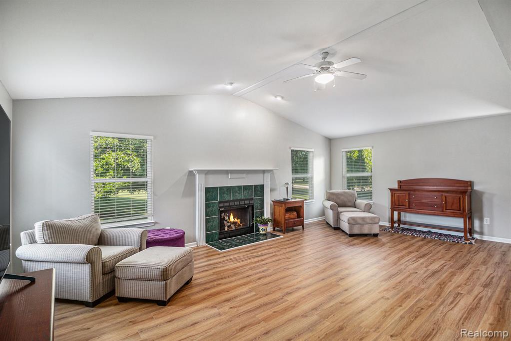 5270 Dillon Drive, White Lake, MI 48383 — Photo 17