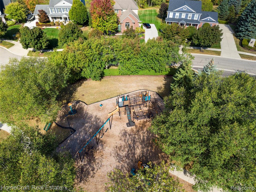 6031 BALMORAL Way, Commerce Twp, MI 48382 — Photo 52