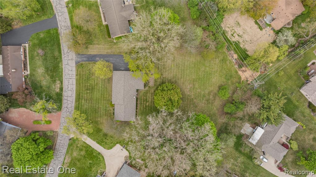 1675 Ledbury Drive, Bloomfield Hills, MI 48304 — Photo 49