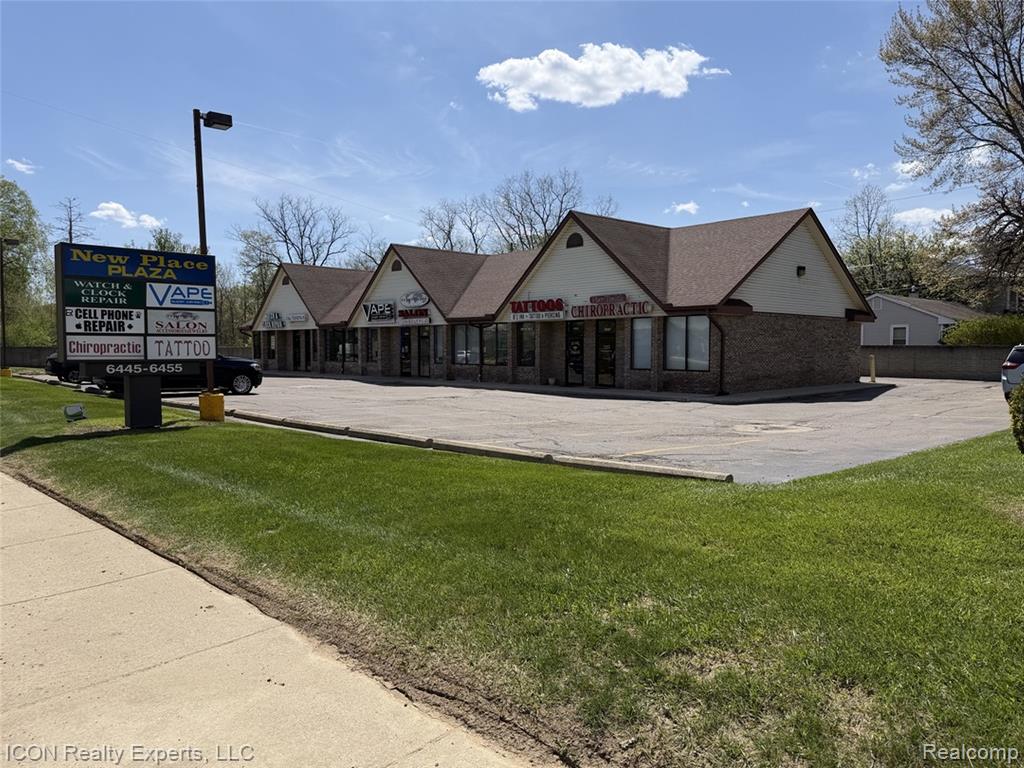 6451 Rochester Rd, Troy, MI 48085 — Photo 7