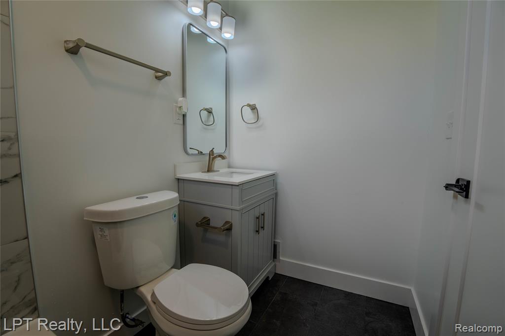 19412 Gaylord, Redford, MI 48240 — Photo 17