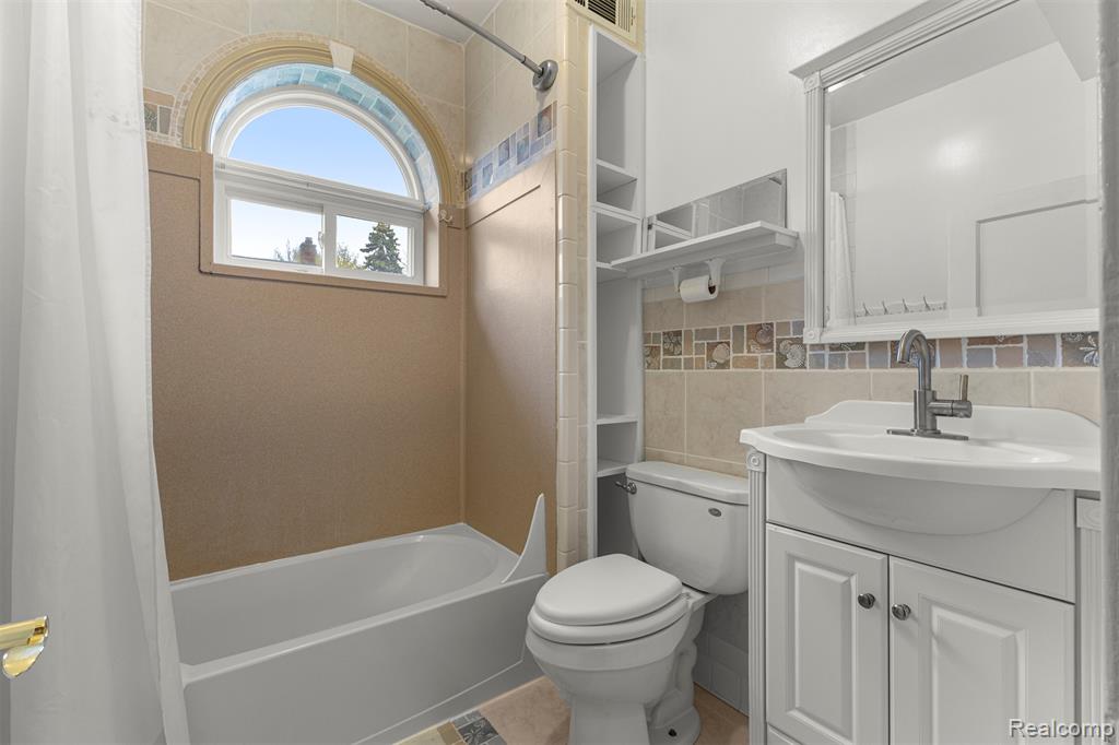 5210 Maple Street, Dearborn, MI 48126 — Photo 19