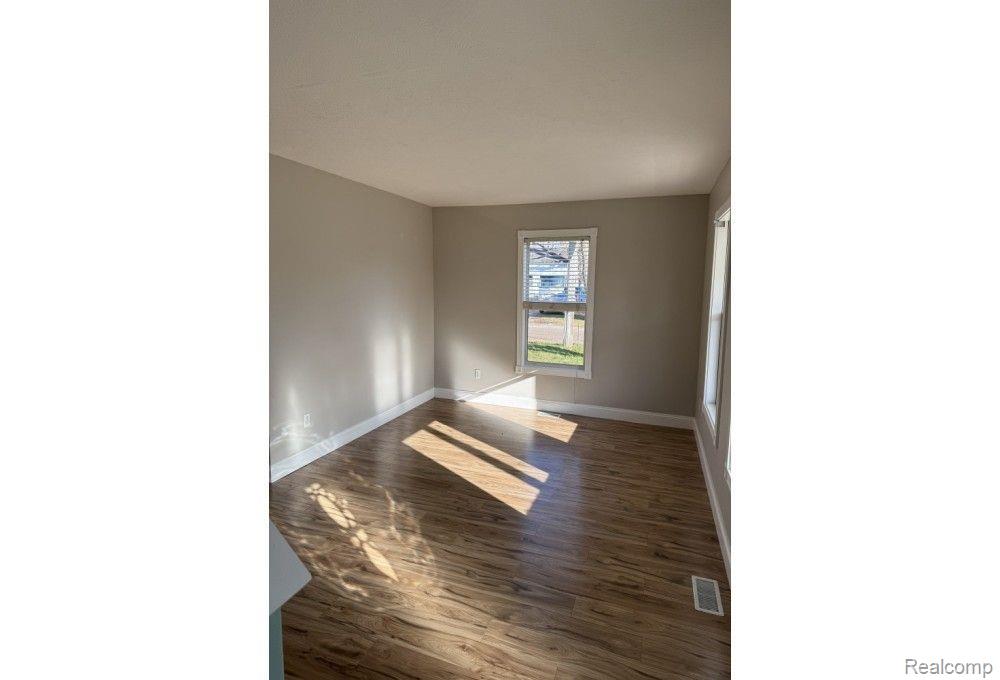 863 Boyd Avenue, Traverse City, MI 49686 — Photo 8