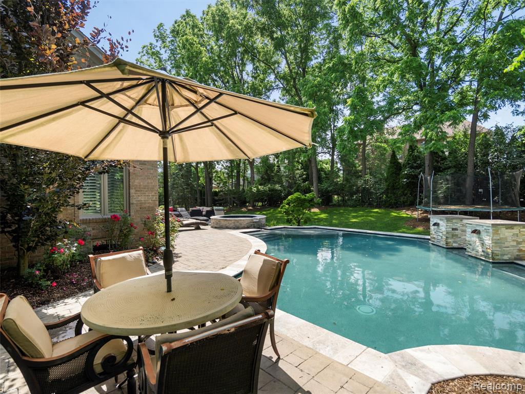 5657 Greenhill Drive, Troy, MI 48098 — Photo 65