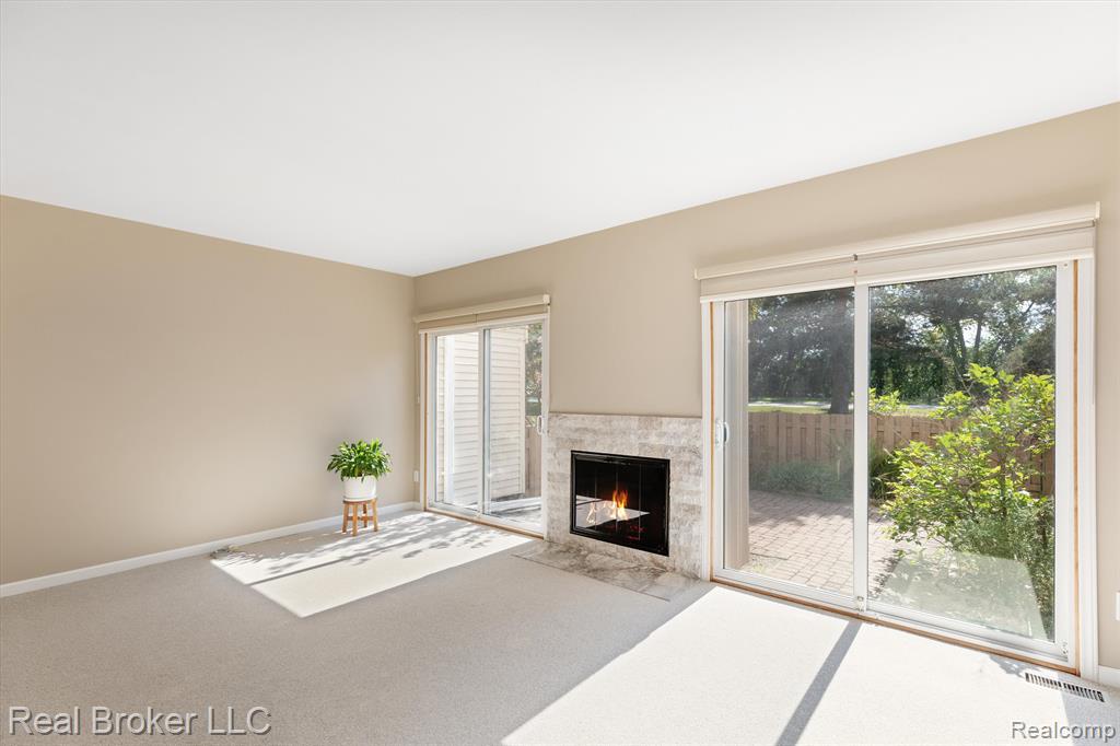 1448 BRENTWOOD Drive, Troy, MI 48098 — Photo 5