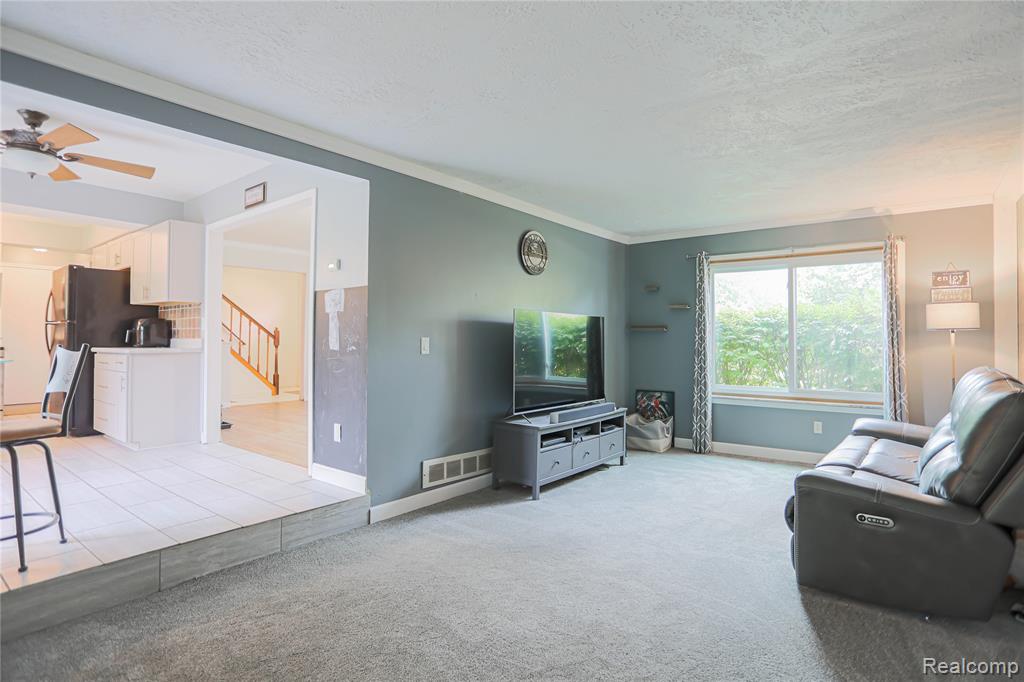 7014 Marco Drive, Waterford, MI 48327 — Photo 21