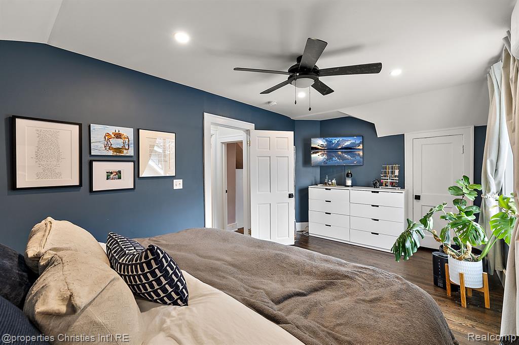 702 S Vermont Avenue, Royal Oak, MI 48067 — Photo 18