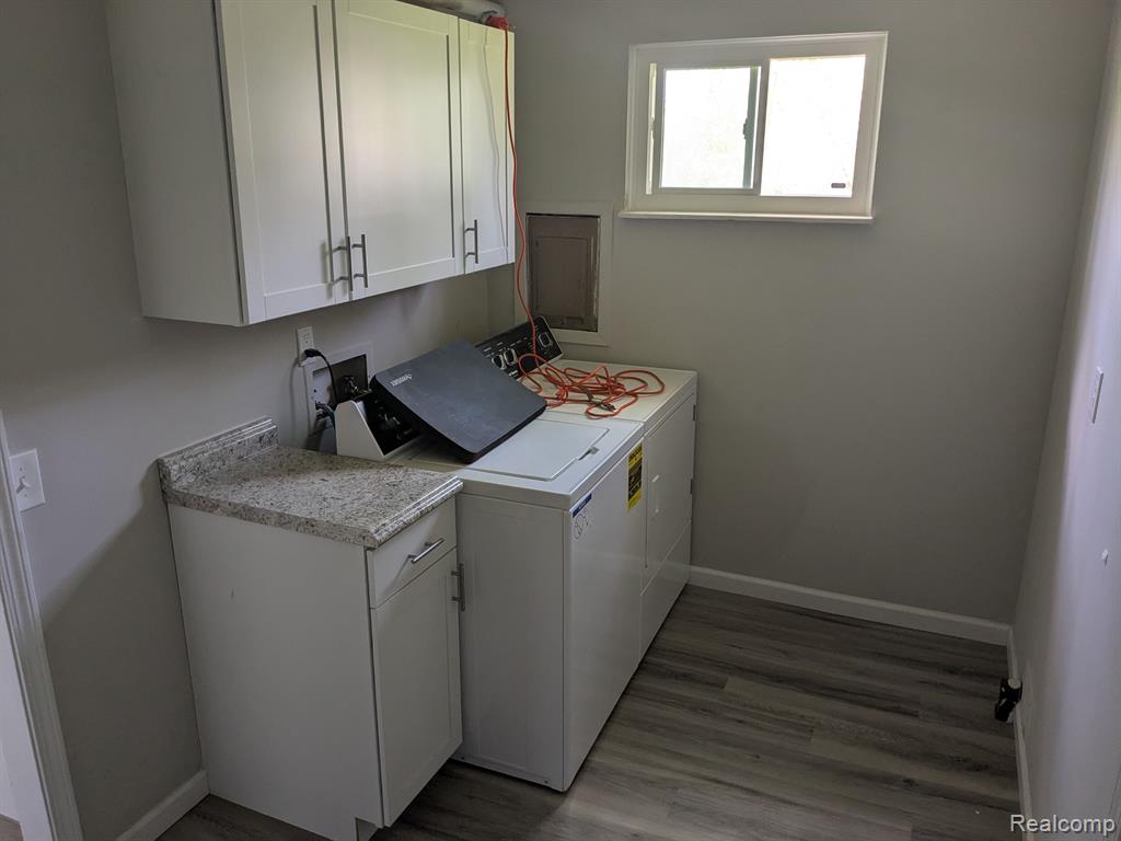 631 S ELM Street, Lapeer, MI 48446 — Photo 11