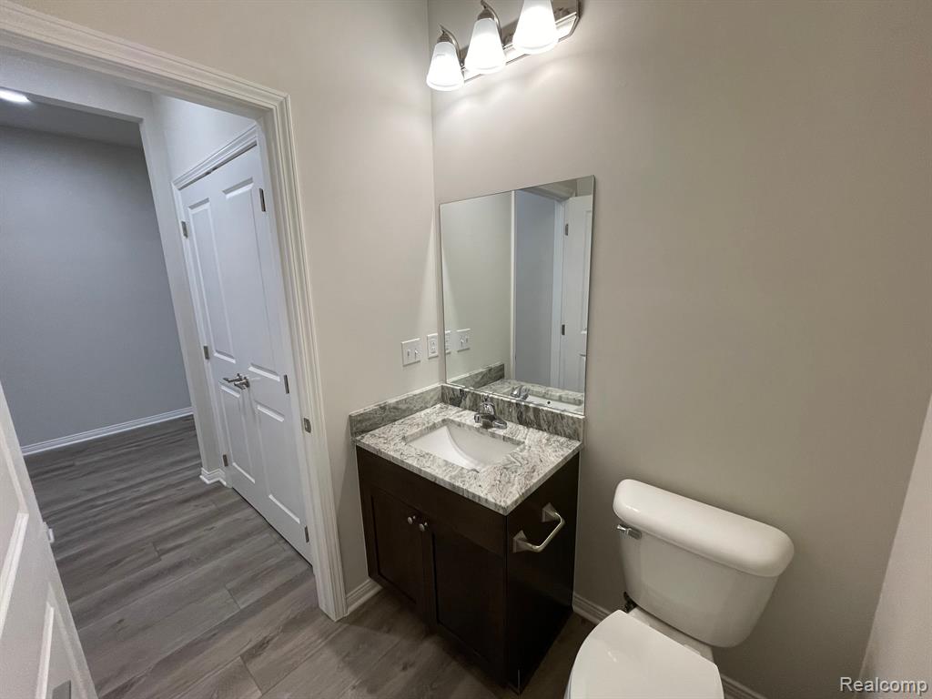 4156 SECLUDED PINES DR, Sterling Heights, MI 48314 — Photo 19