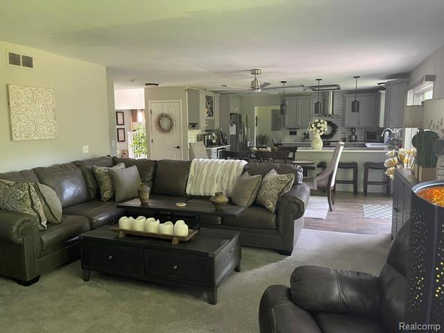 5827 Woodfield Parkway, Grand Blanc, MI 48439 — Photo 22
